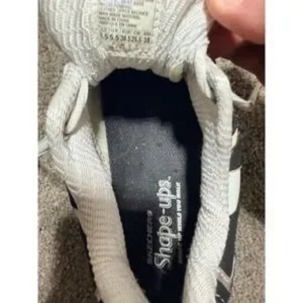Men's Athletic Lace-Up Sneakers in Black and White - Picture 8 of 10